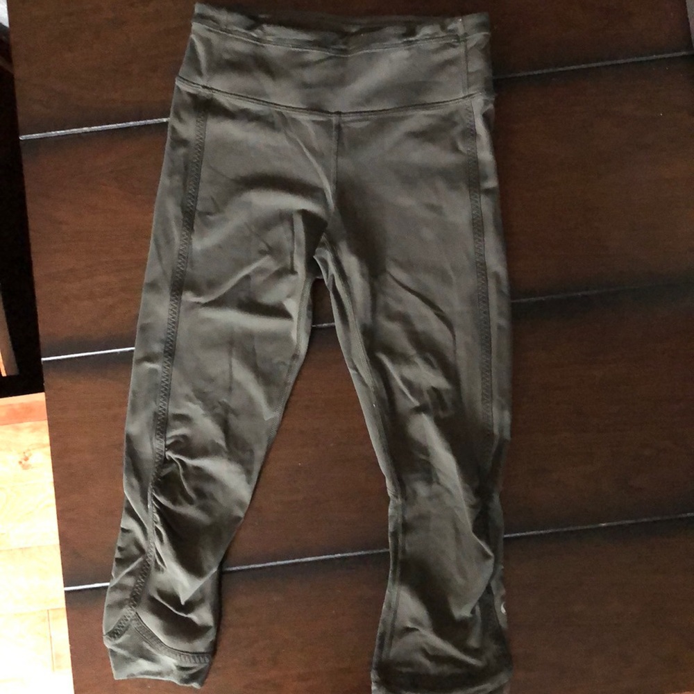 Lululemon Capri leggings